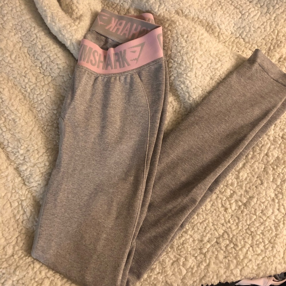 XS Gymshark Light Grey Chalk Pink Flex